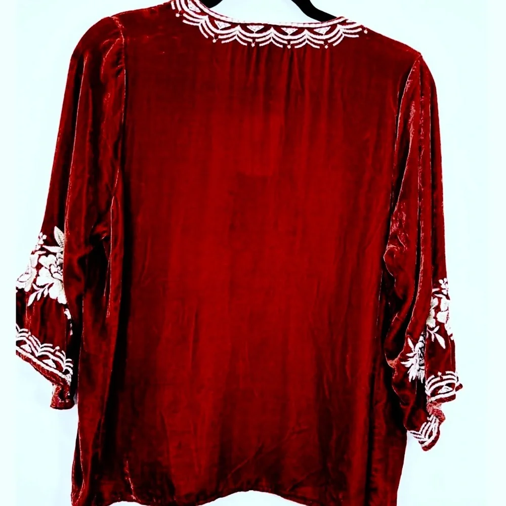 Johnny Was Heavily Embroidered Olenna Velvet 3/4 Sleeve Flutter Top NWT - Picture 5 of 8